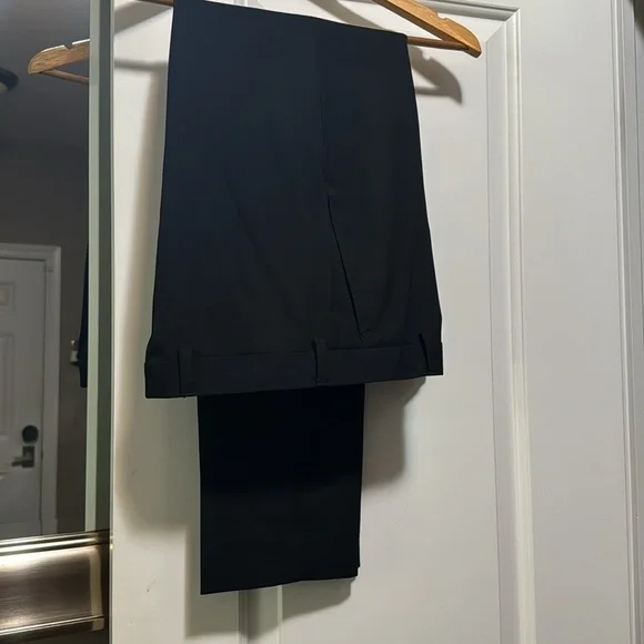 Boys Black suit size 16 slim cut - Picture 6 of 8